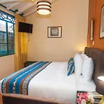 Hotel Auka Saphi