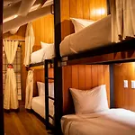 Nao Victoria Hostel
