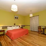 Yabar Hotel Plaza