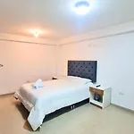 Munay Host & Memories Siete Cuartones