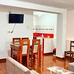 Munay Host & Memories Yuracponco