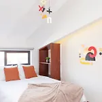Solara Art House By Aemak