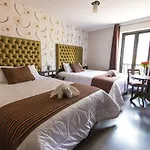 Ureta Hotel