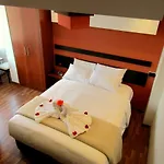 Capac Hotel II