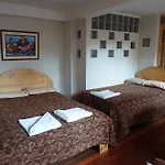 Villa Betty Hostal B&B