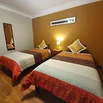 La Escala Guest House