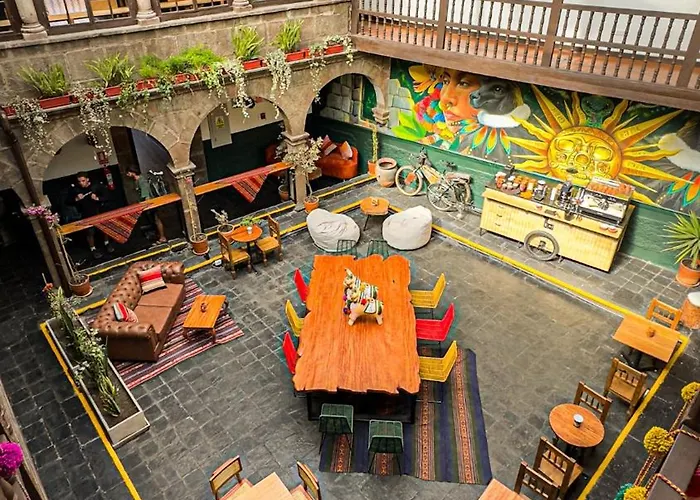 Black Llama Hostel Cusco