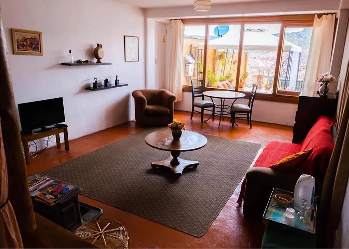 What are the best hotels near Sacsayhuaman?