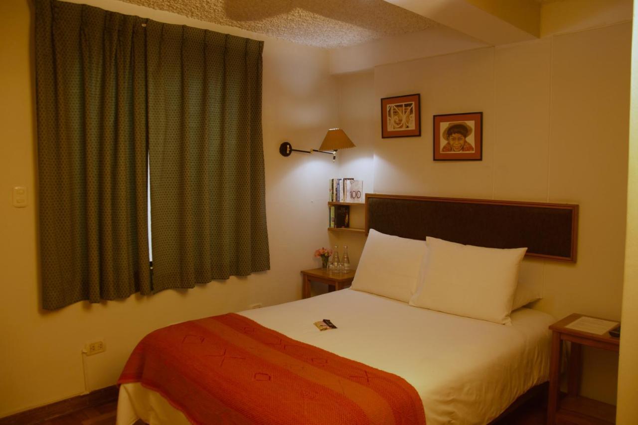Aticos With Coworking Bed & Breakfast 2*