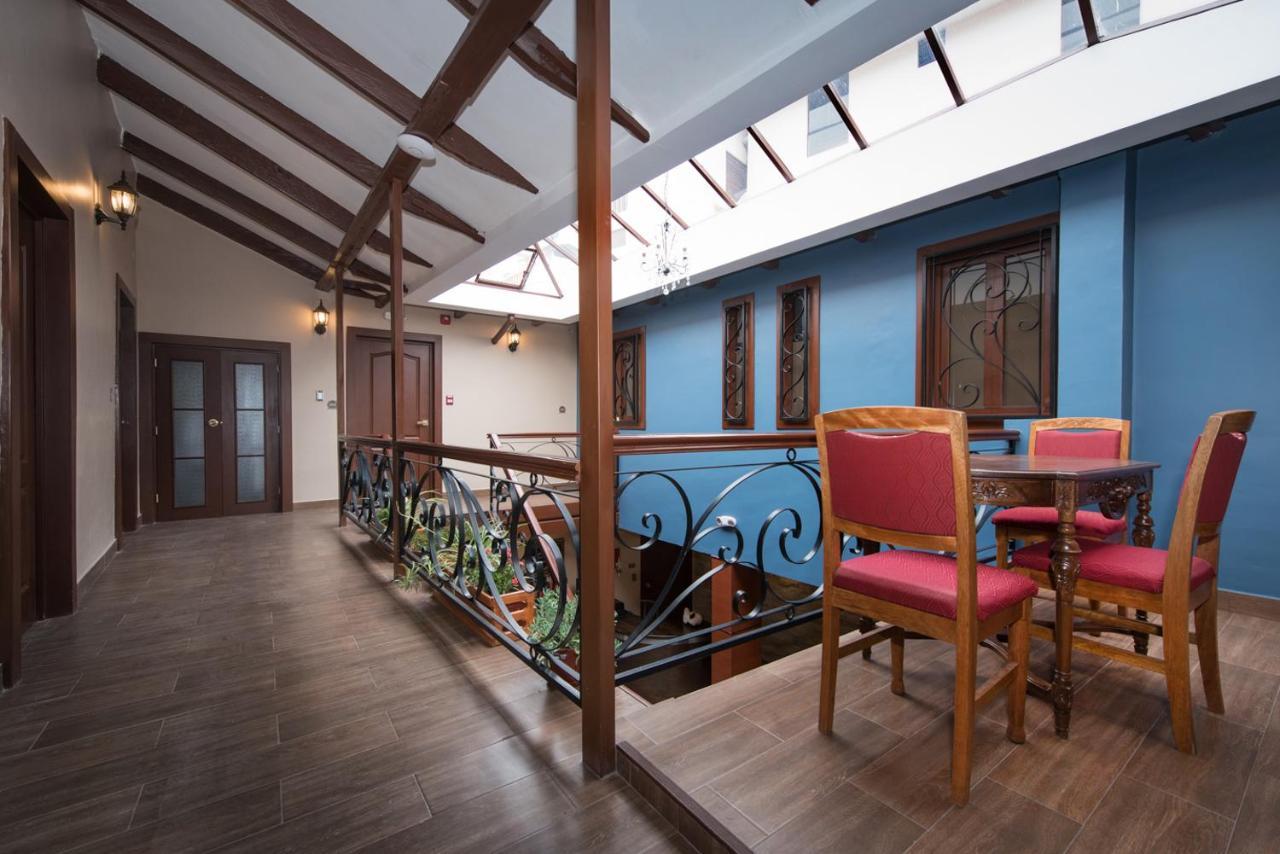 Hotel Sara Casa Boutique 2*