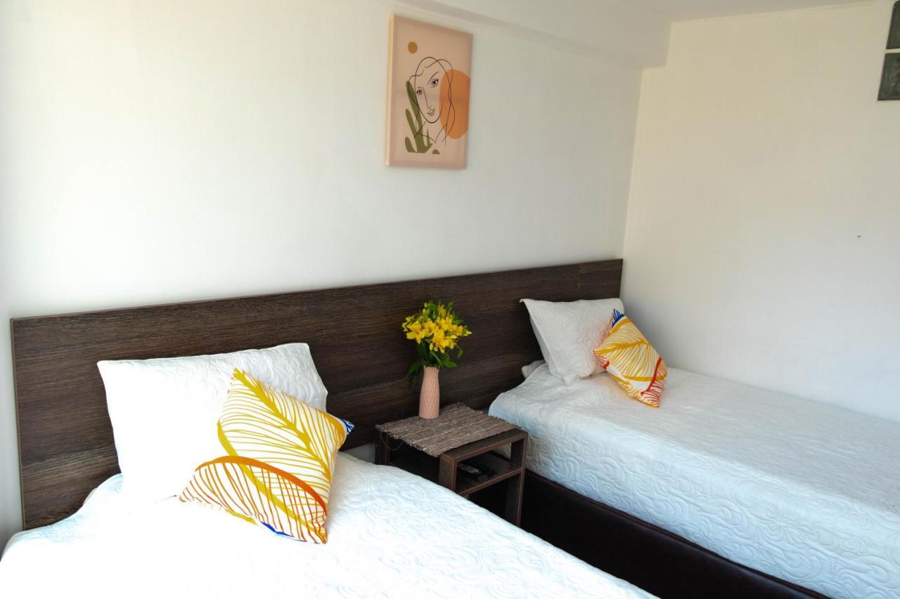 Warani Guest house *