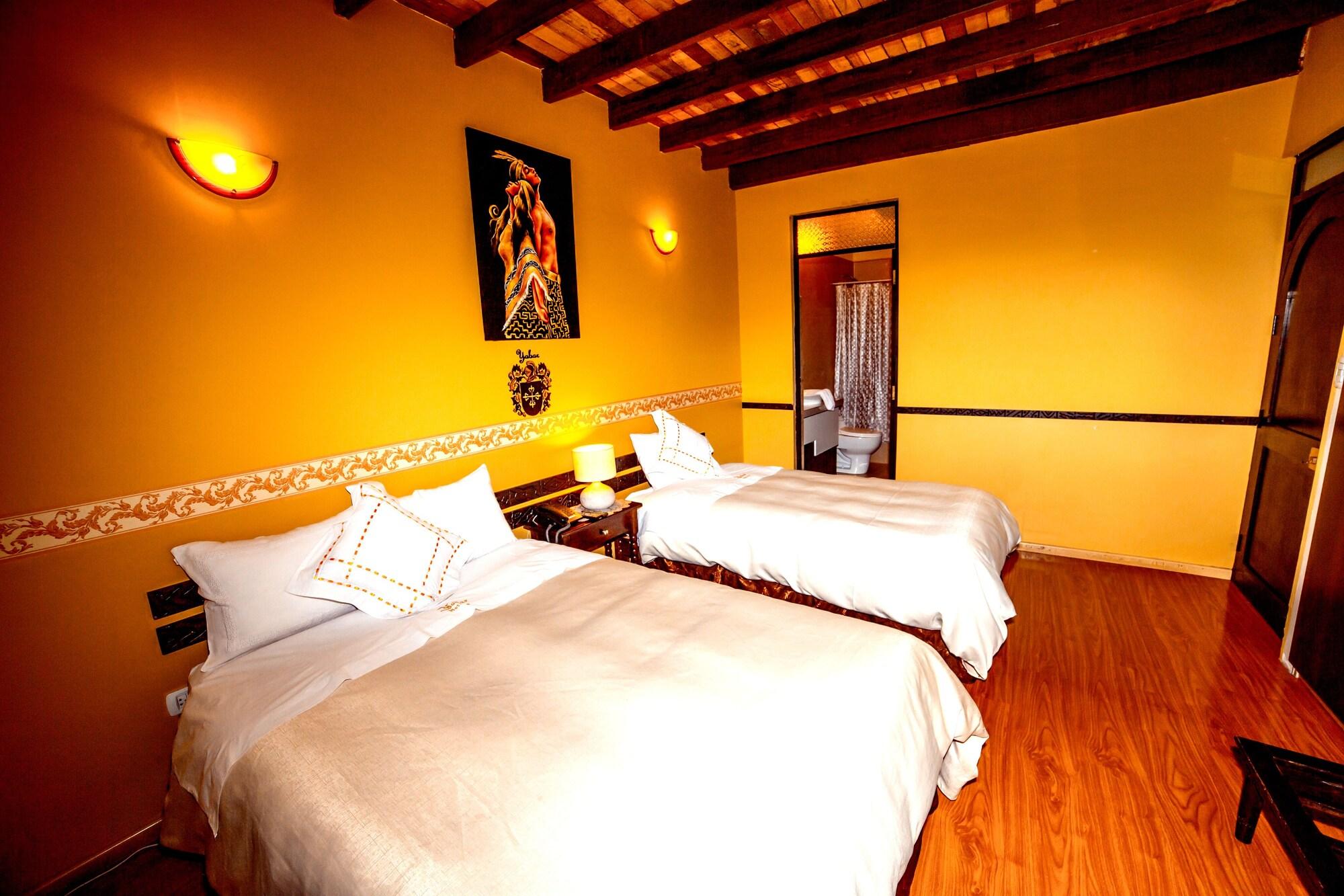 Yabar Plaza Hotel 3*