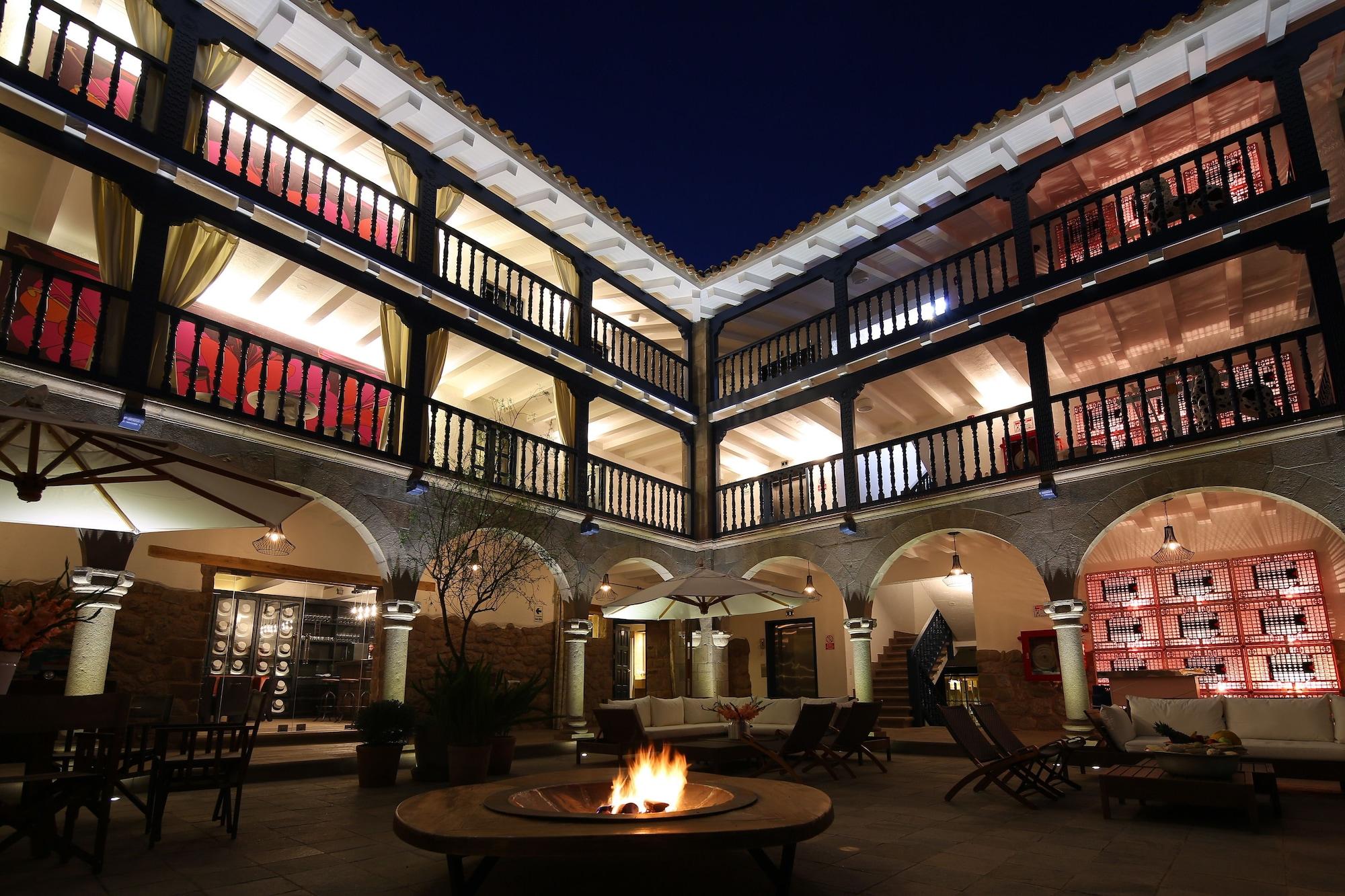 El Mercado 4*