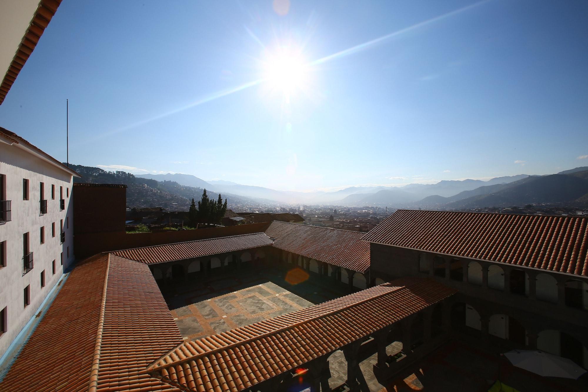 Hilton Garden 4*