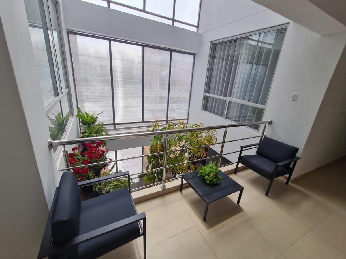 Hotel Peru *