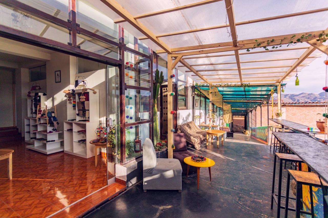 Hostal Apuhouse *