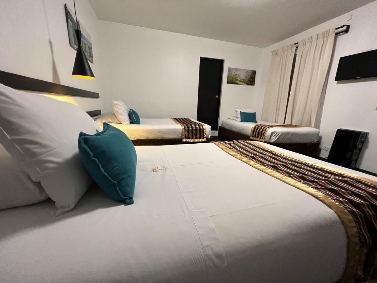 Sacha Centric, Hotel