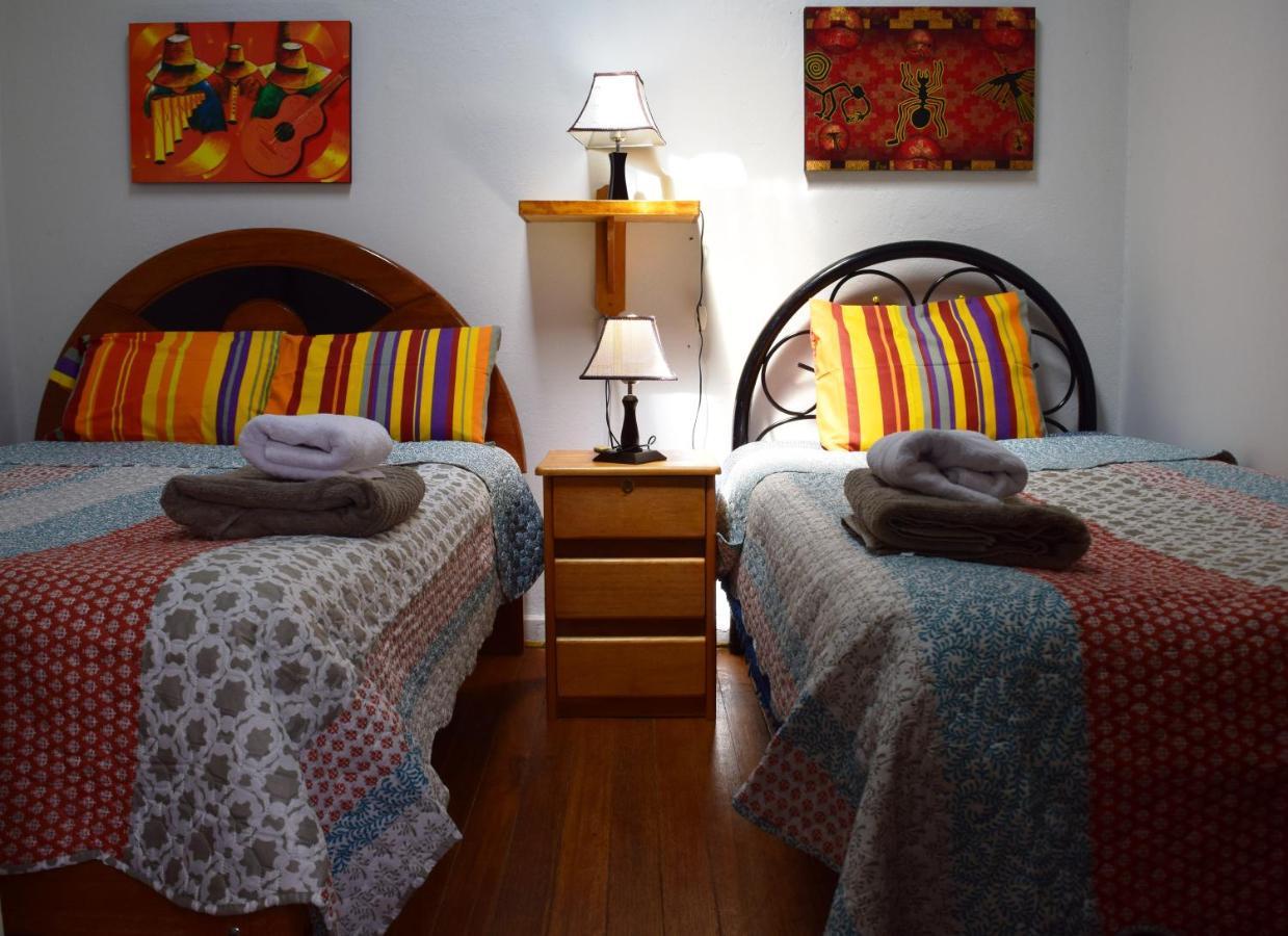Carlos 1 Bed & Breakfast *