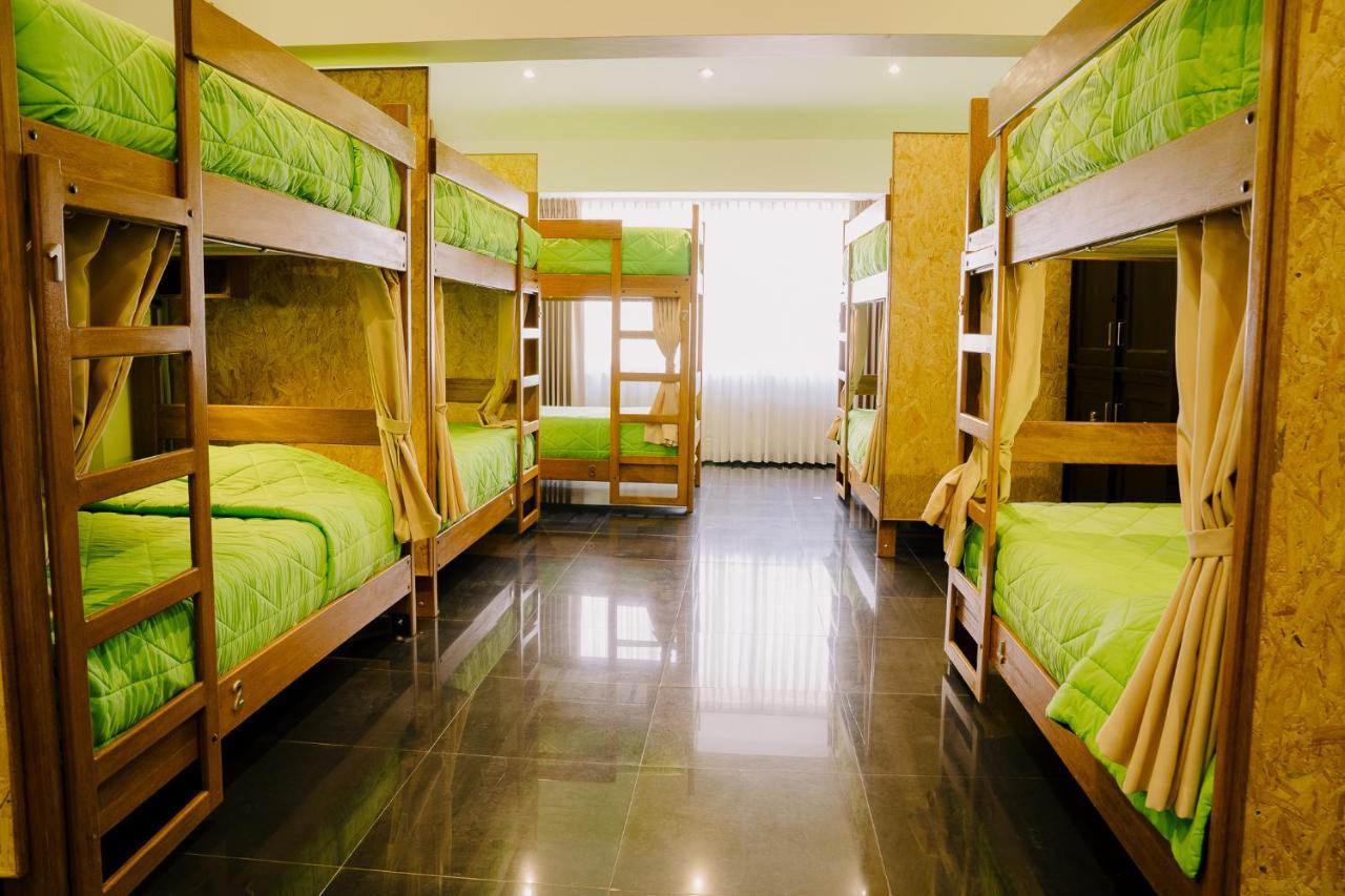 Magar Bar Hostel *