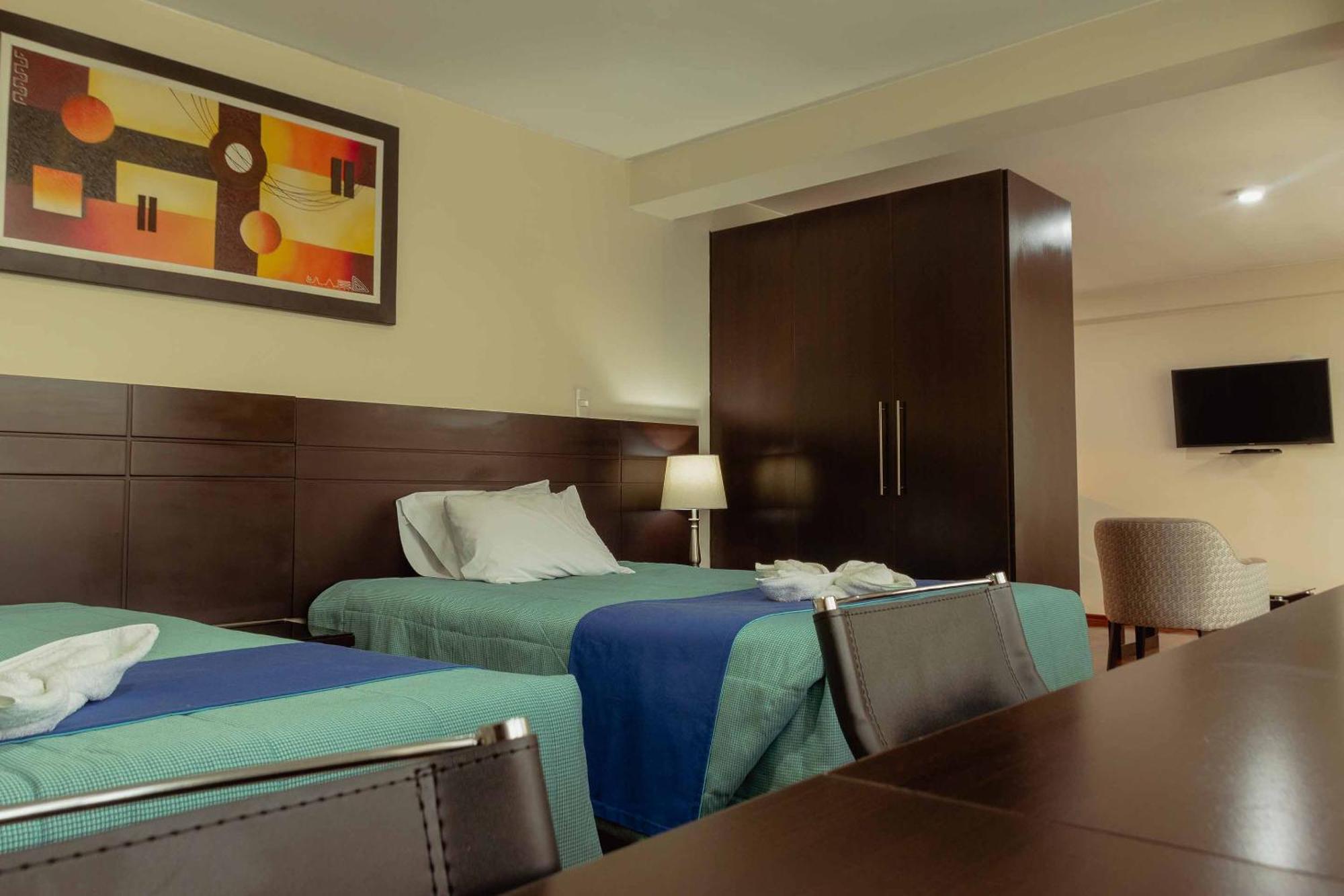 Aparthotel Group House 3*