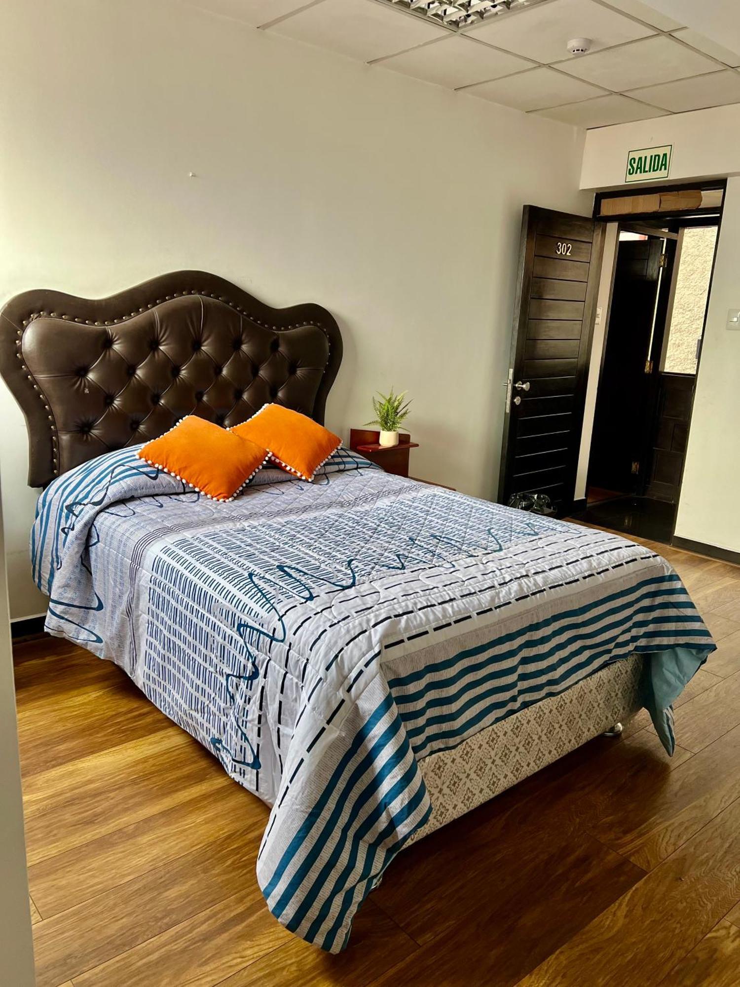 Magar Bar Hostel Cusco