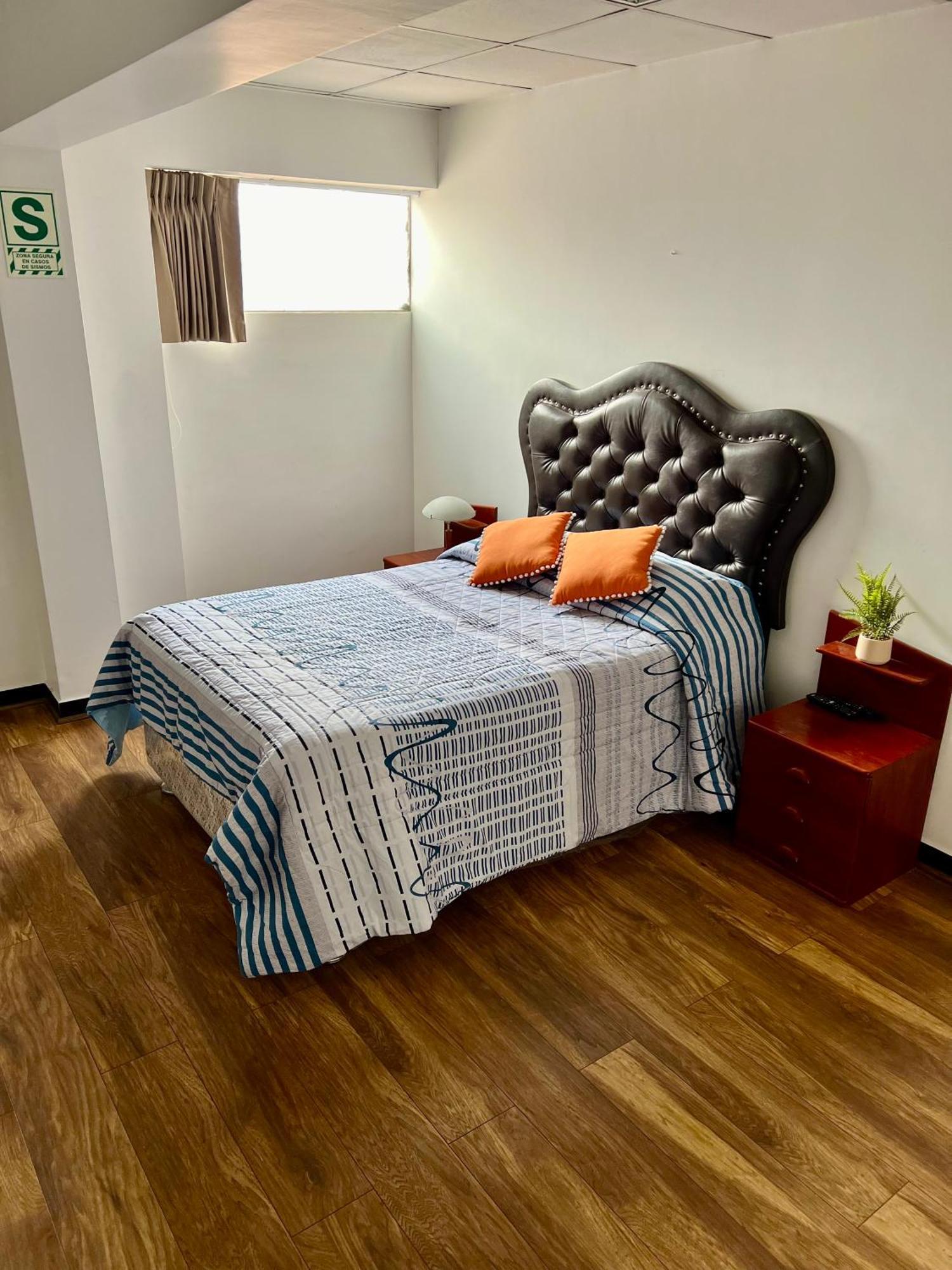 Magar Bar Hostel Cusco