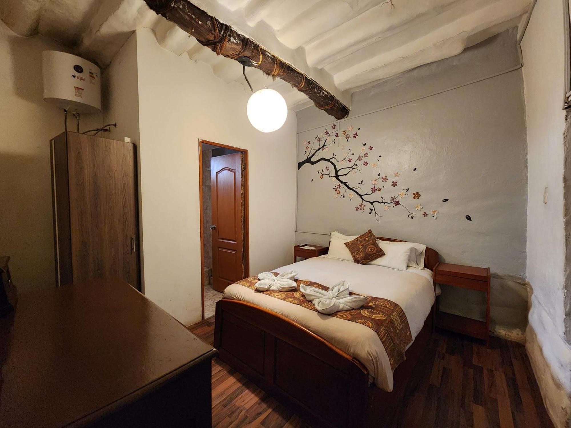 Pirwa Backpackers Colonial Hostal