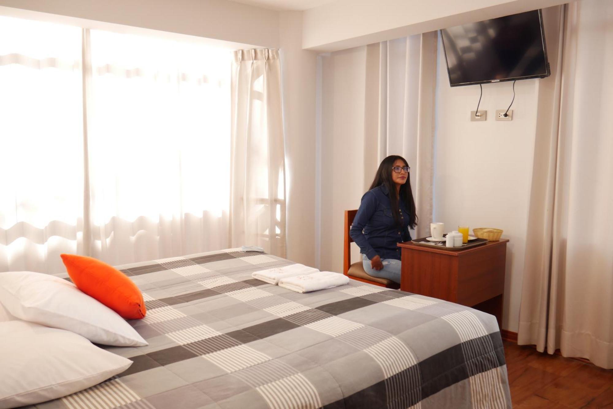 Real House Hostel