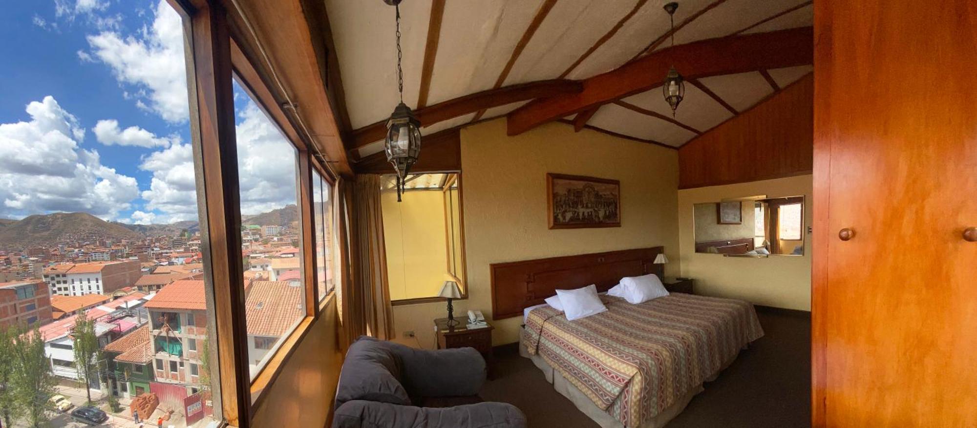 El Puma Hotel 3*