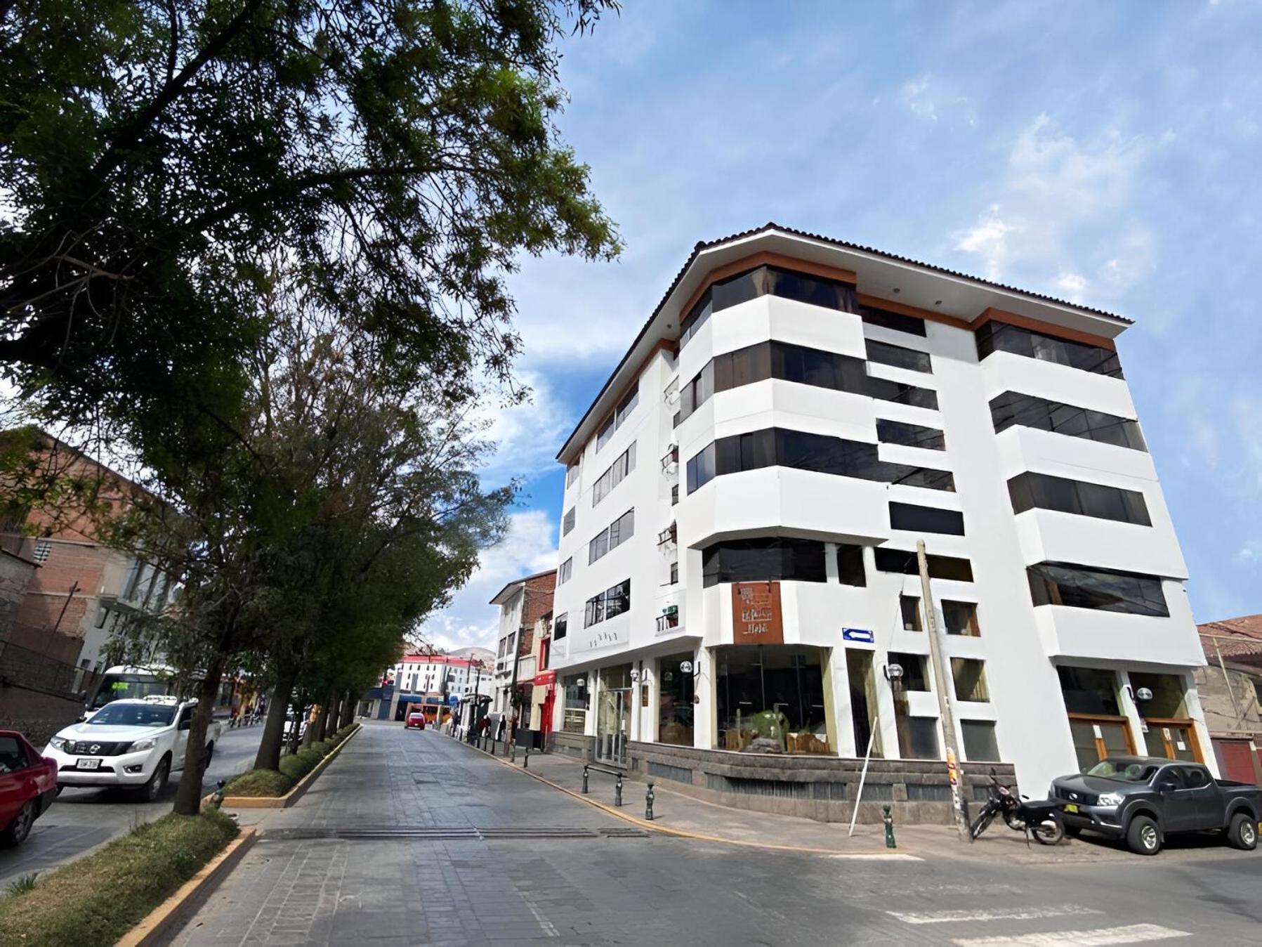 El Puma Hotel 3*