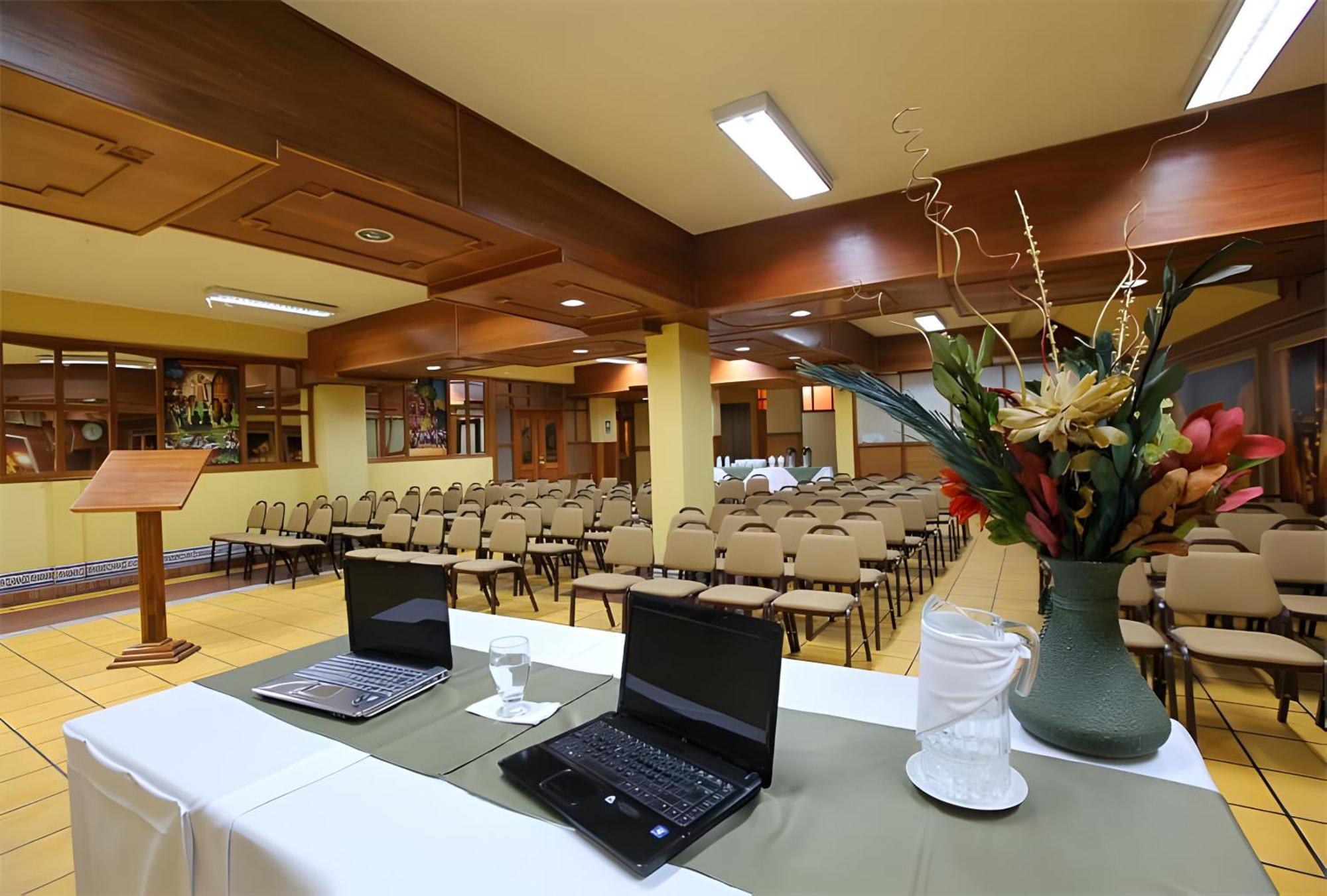 El Puma Hotel 3*