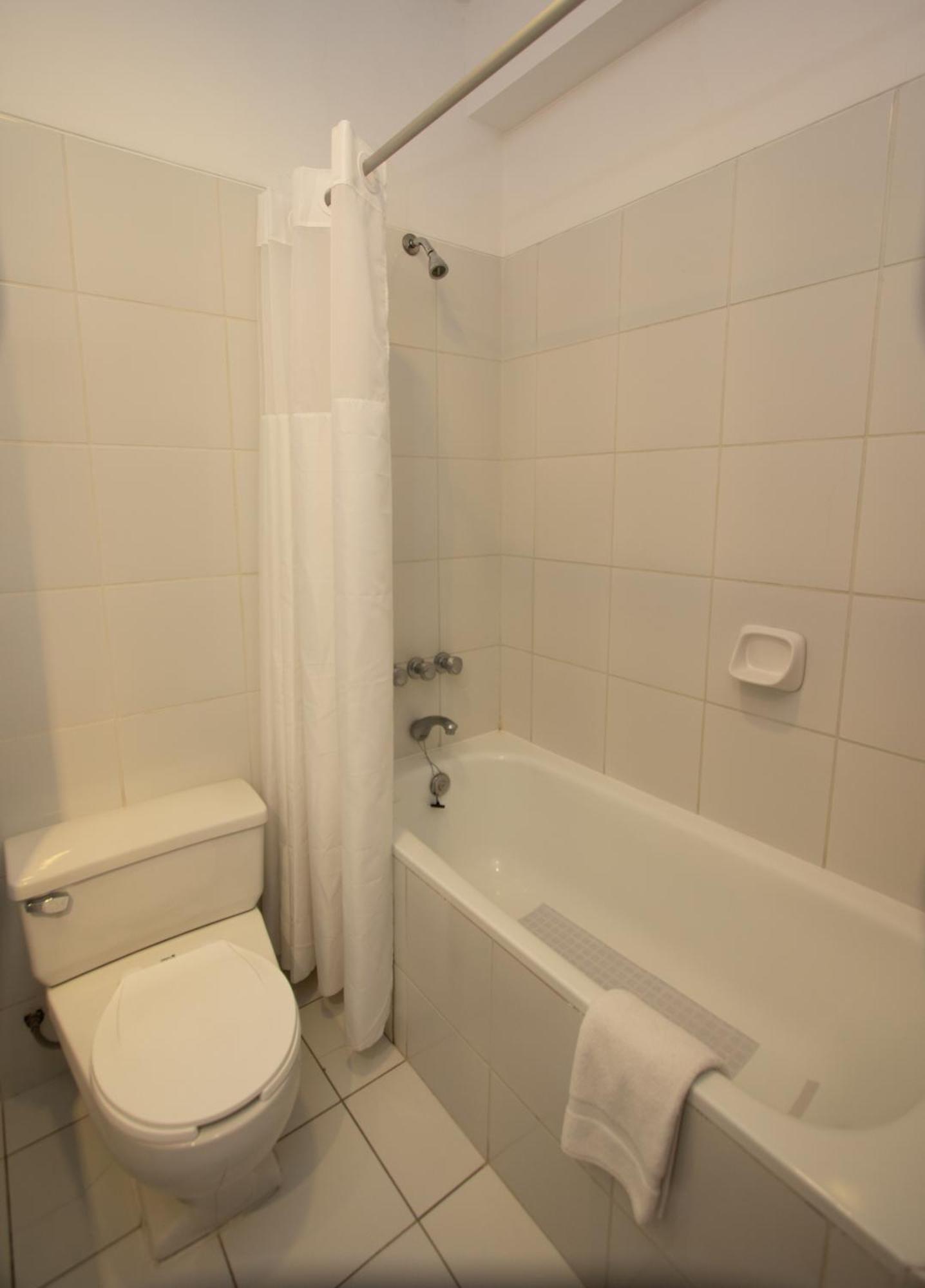 Dm Hotel