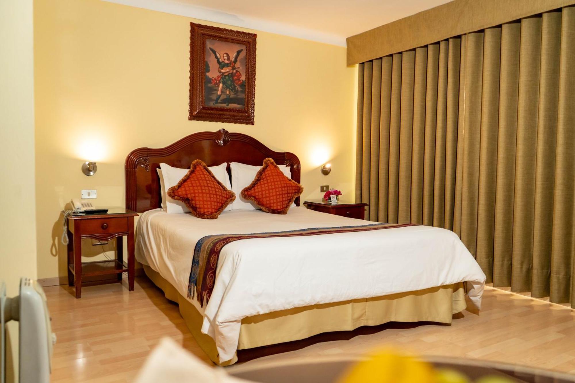 Agustos Hotel 3*