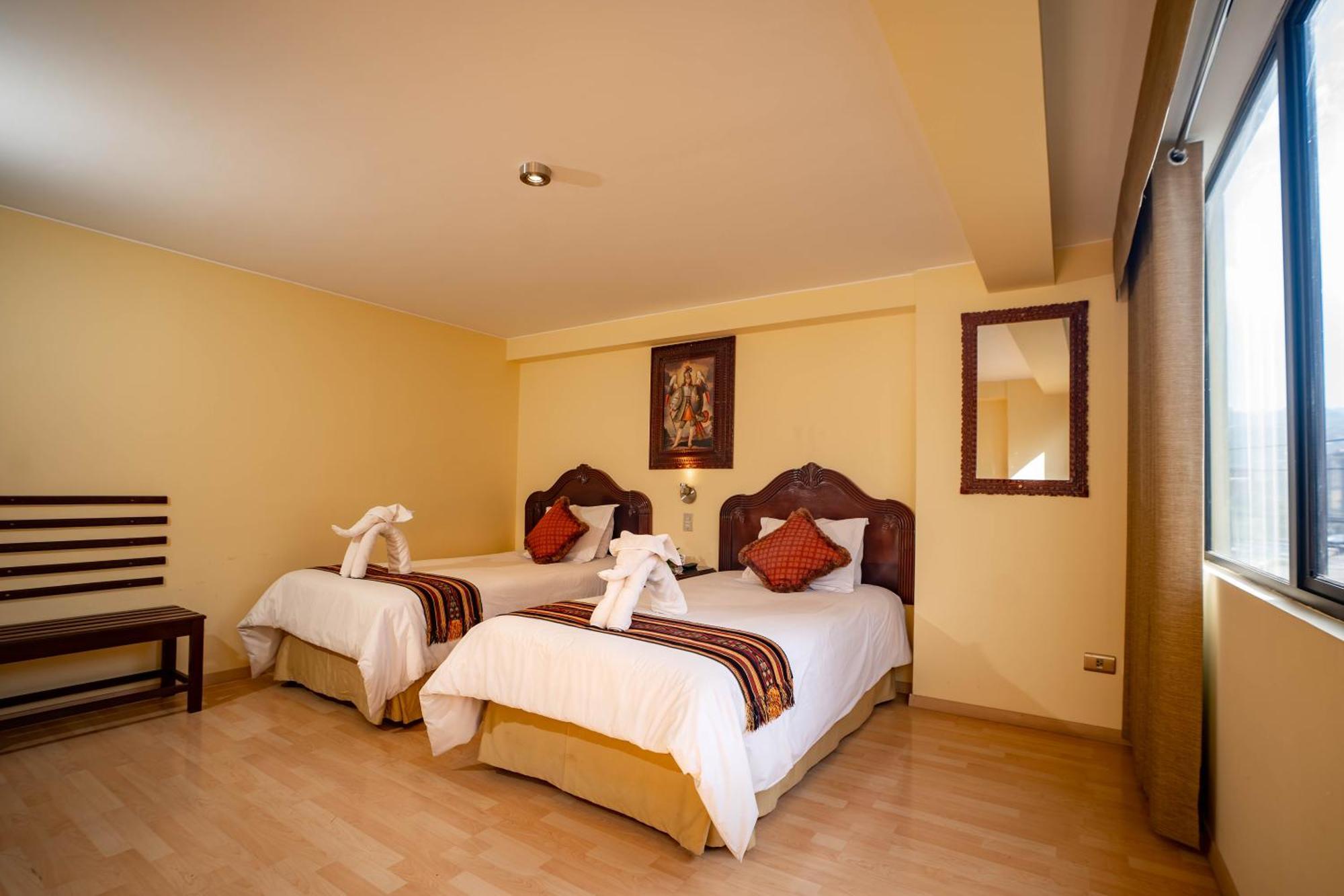 Agustos Hotel 3*