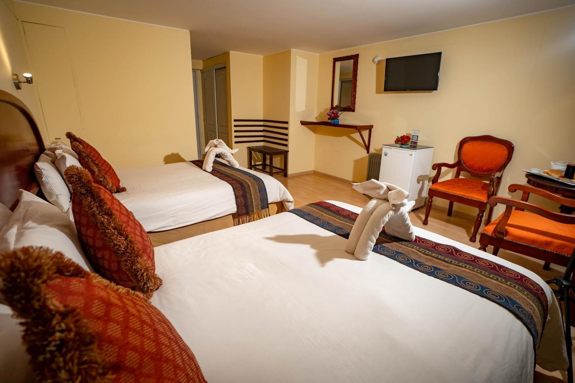 Agustos Hotel 3*