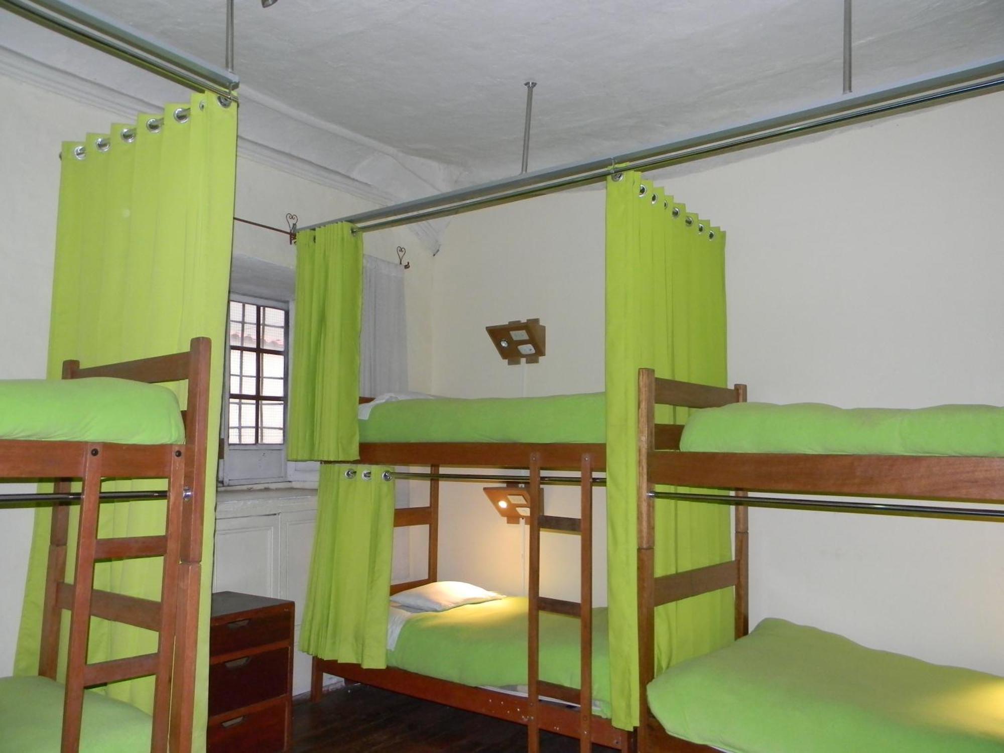 Pirwa Backpackers Colonial Hostal