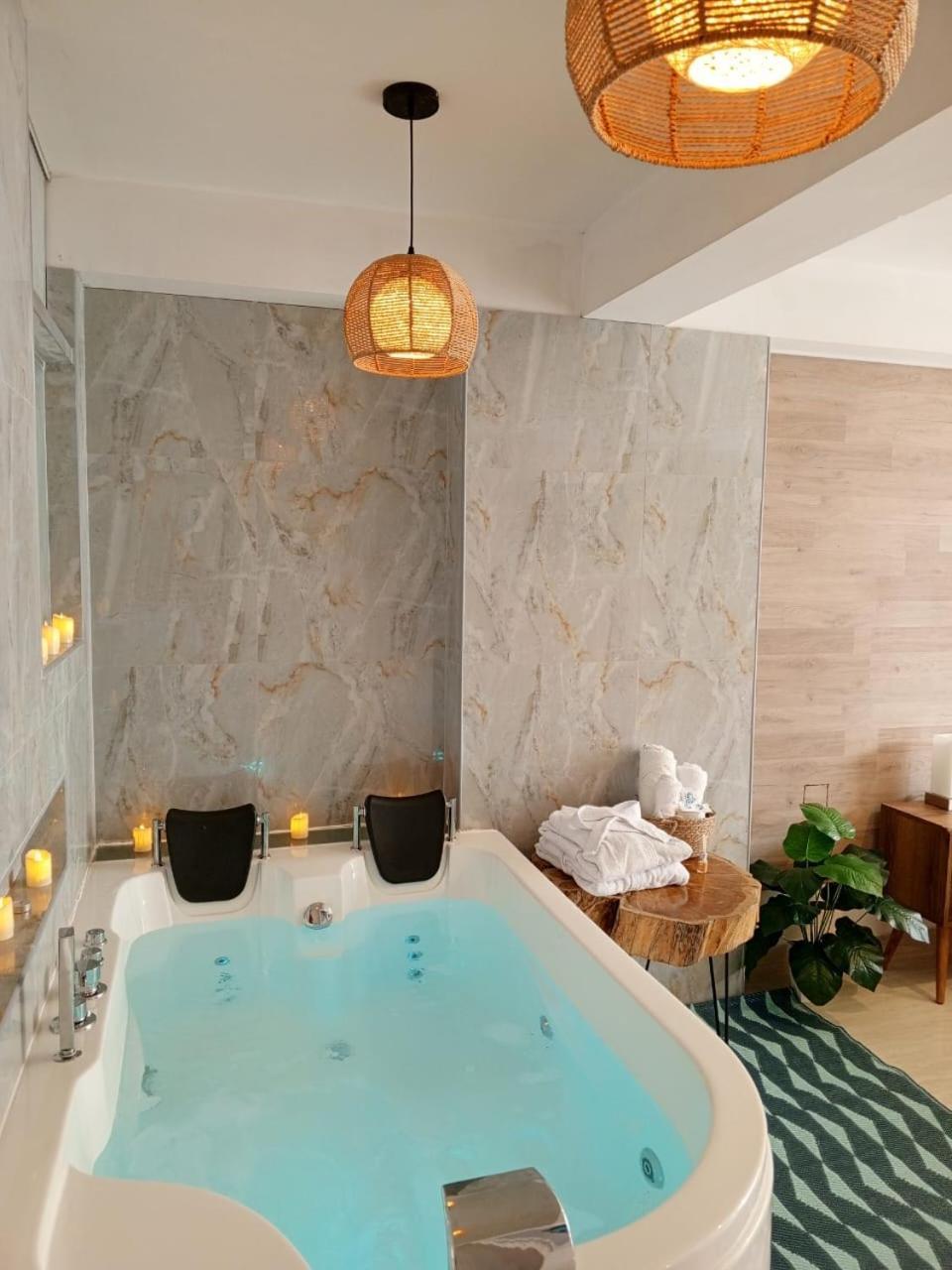 Hotel Jacuzzi