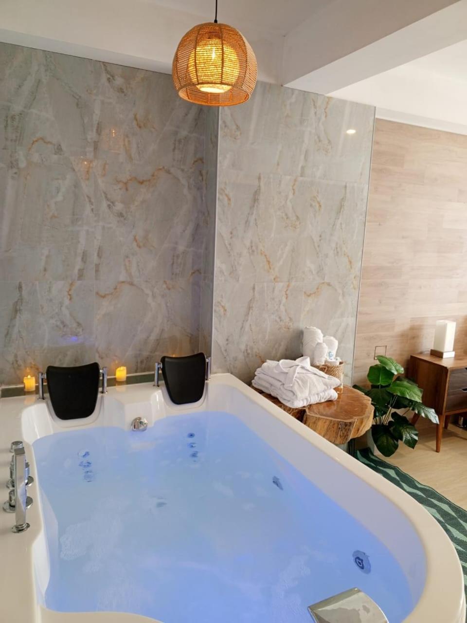 Hotel Jacuzzi
