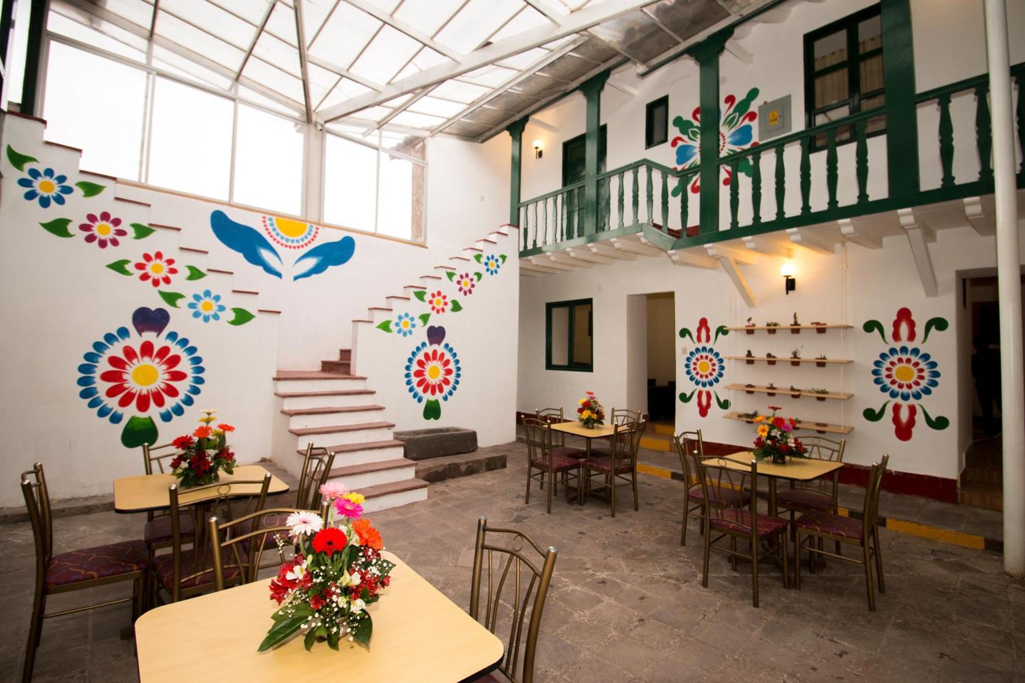 Plaza Nazarenas 3*