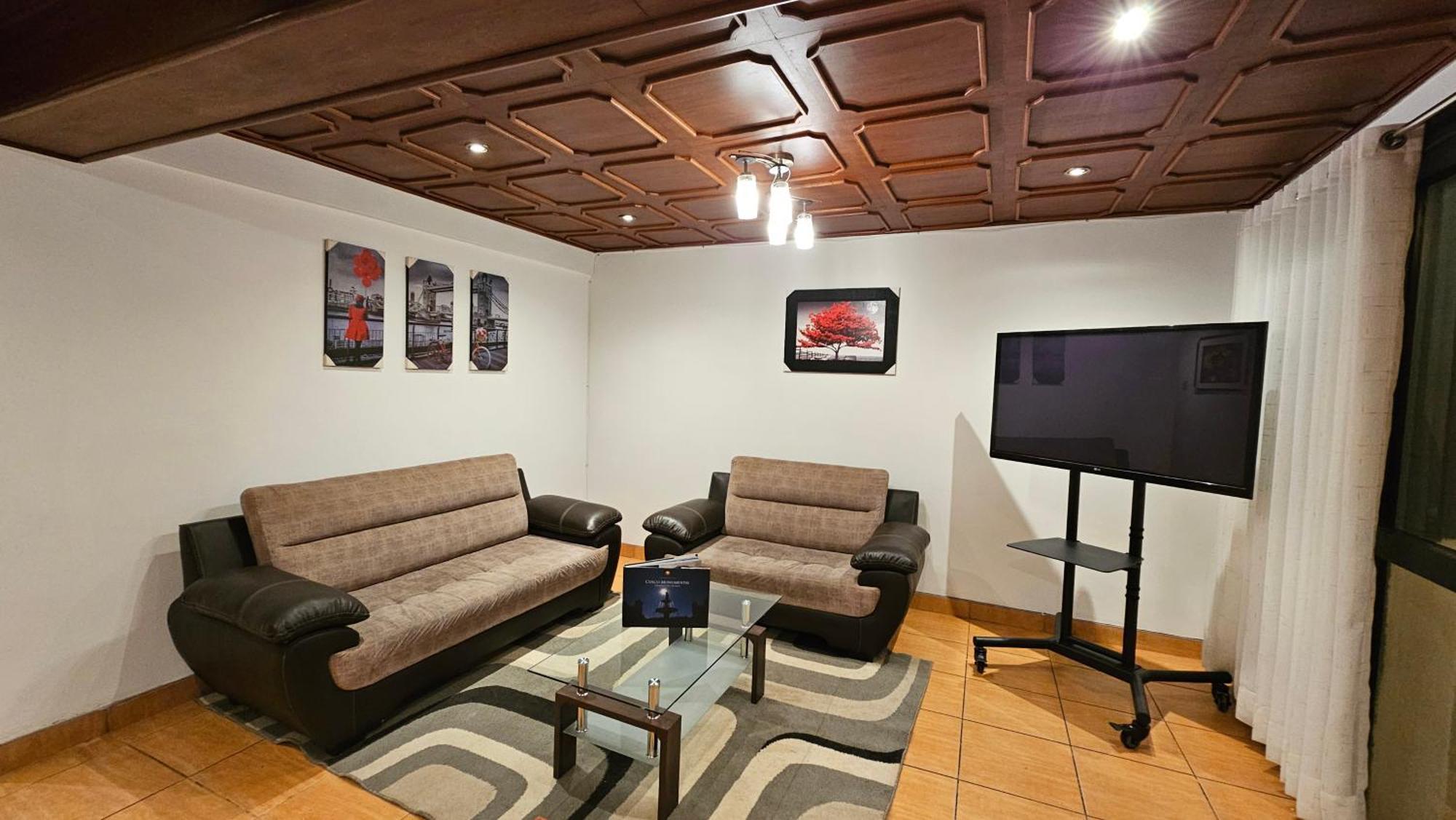 Profesionales 102- Transporte Aeropuerto Gratis! Homestay