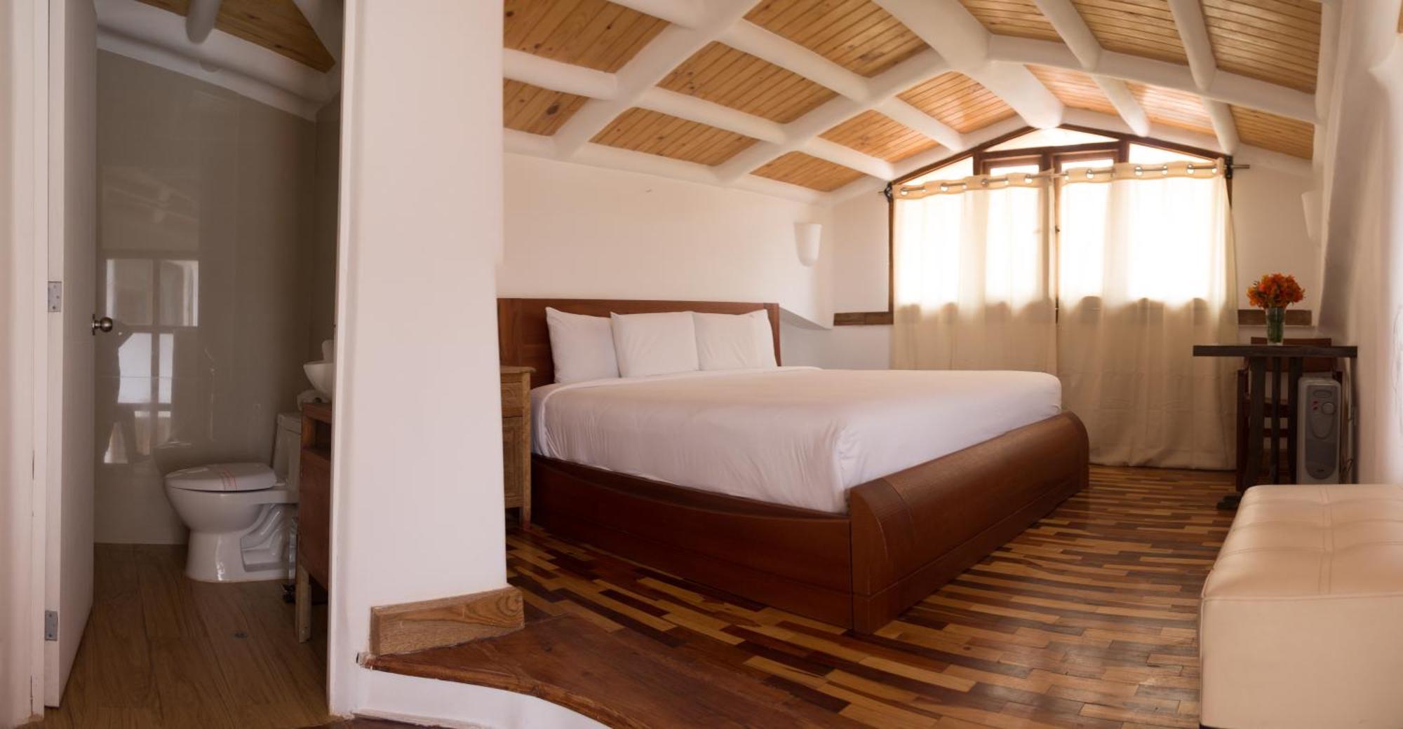 Waman Qorikancha Hotel