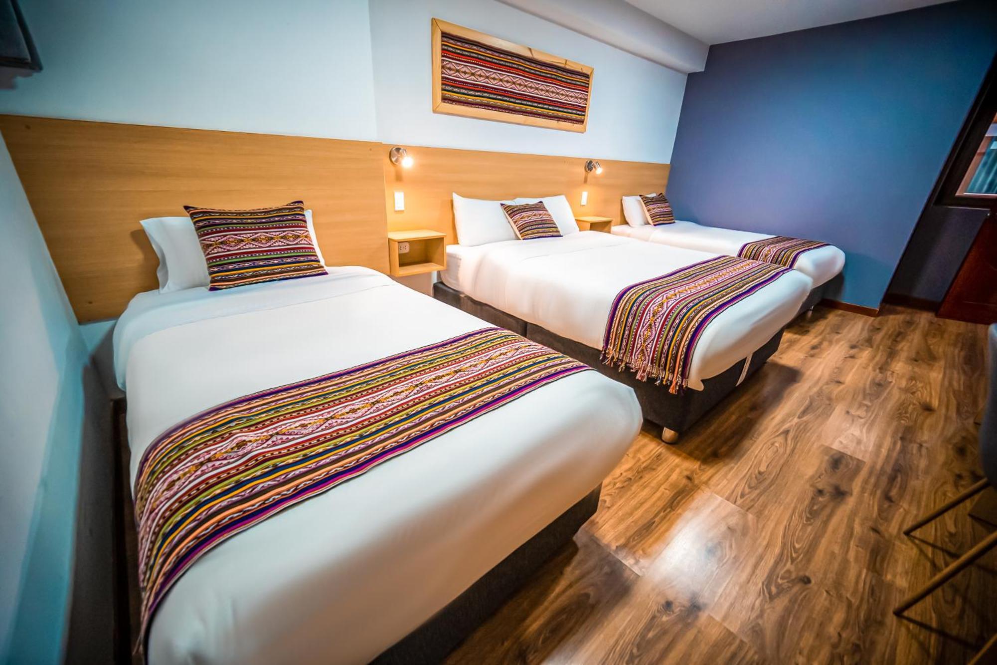 Hotel Ayni 3*