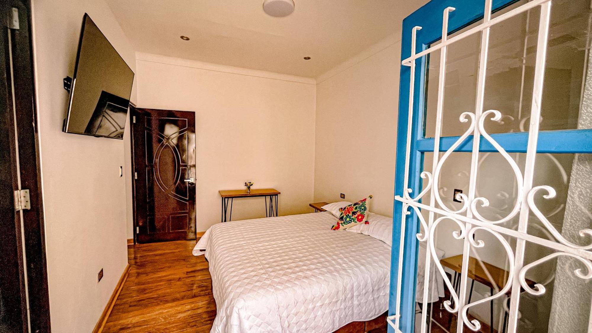 Flamenco Bed & Breakfast *
