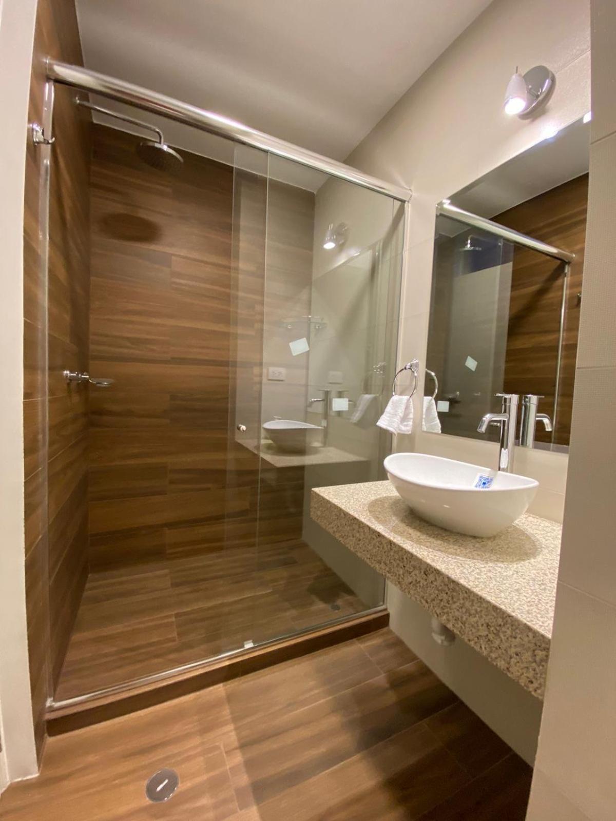 Apartamento Kilawatana De Departamento De Estreno Florida