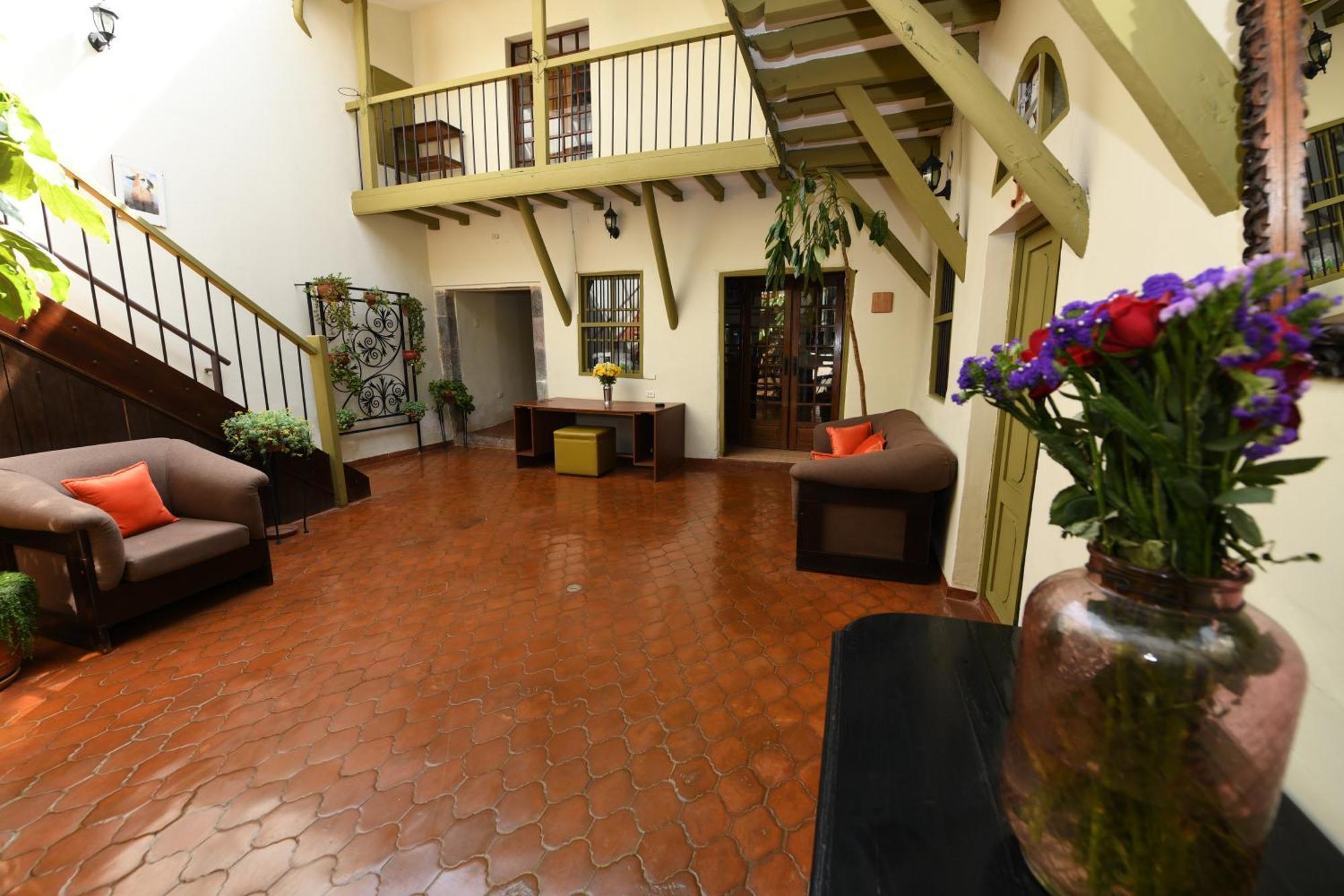 Guest house Mallqui 2*
