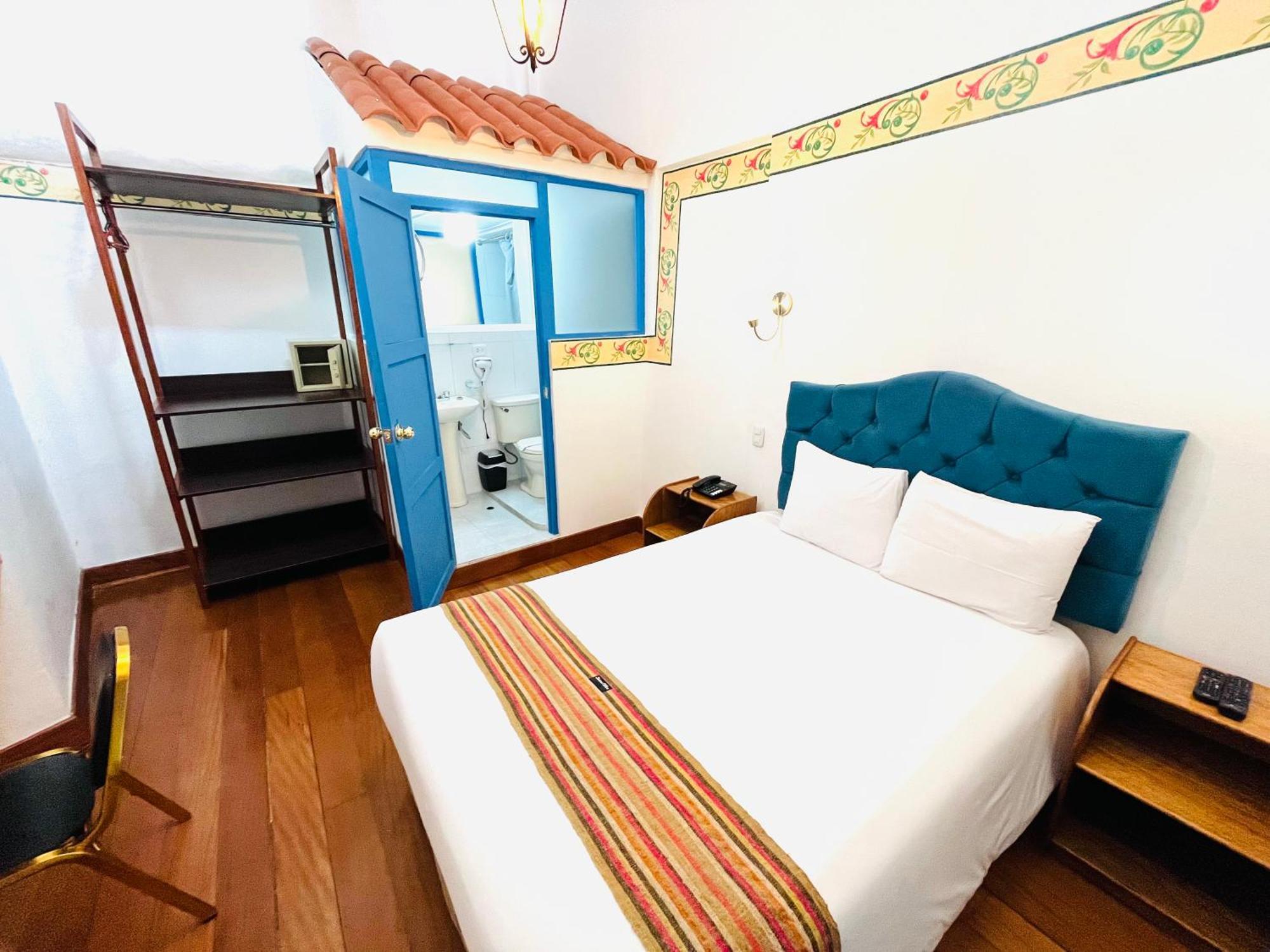 Rojas Plaza Boutique Hotel 3*