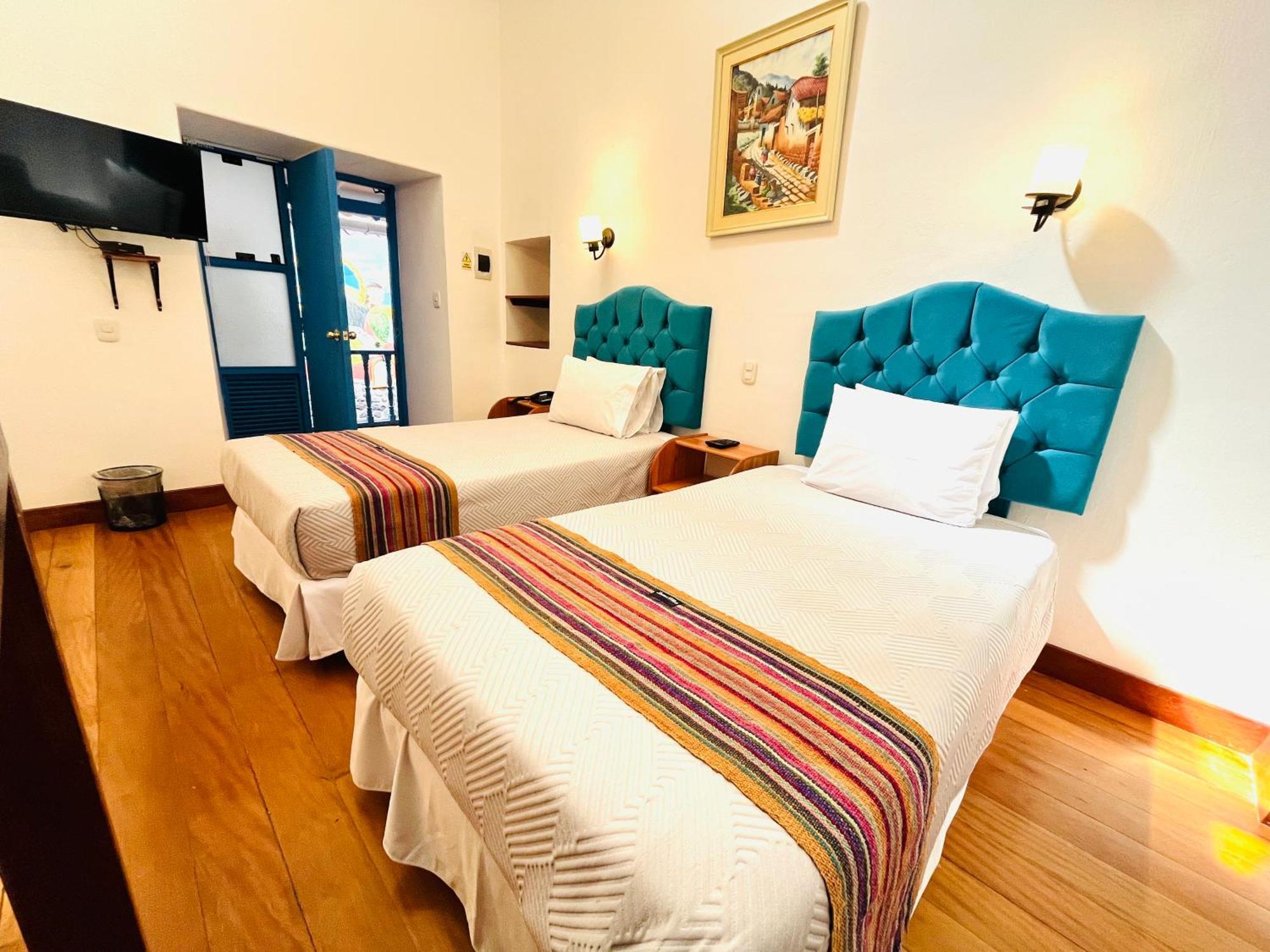 Rojas Plaza Boutique 3*
