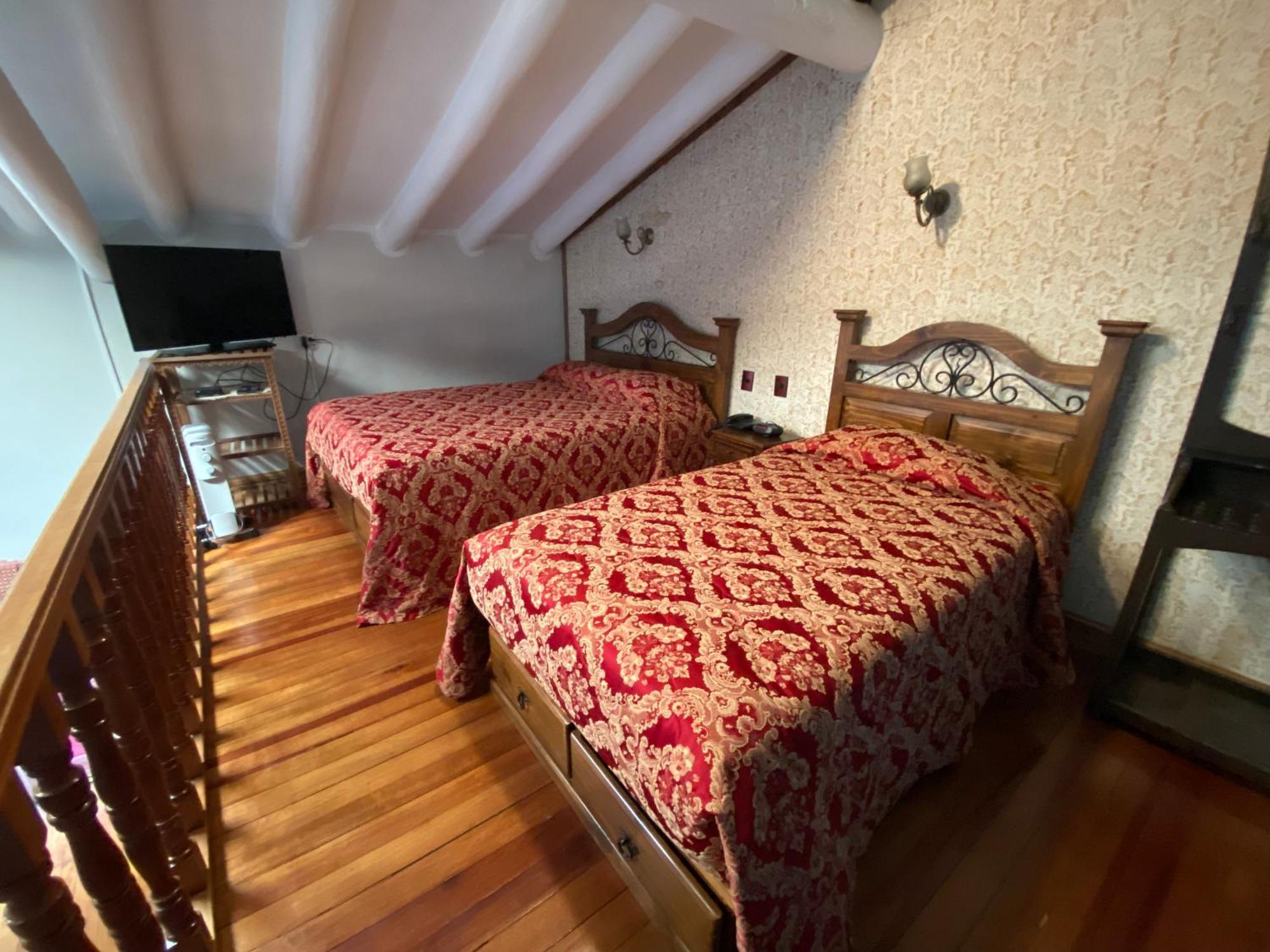 Marqueses Hotel