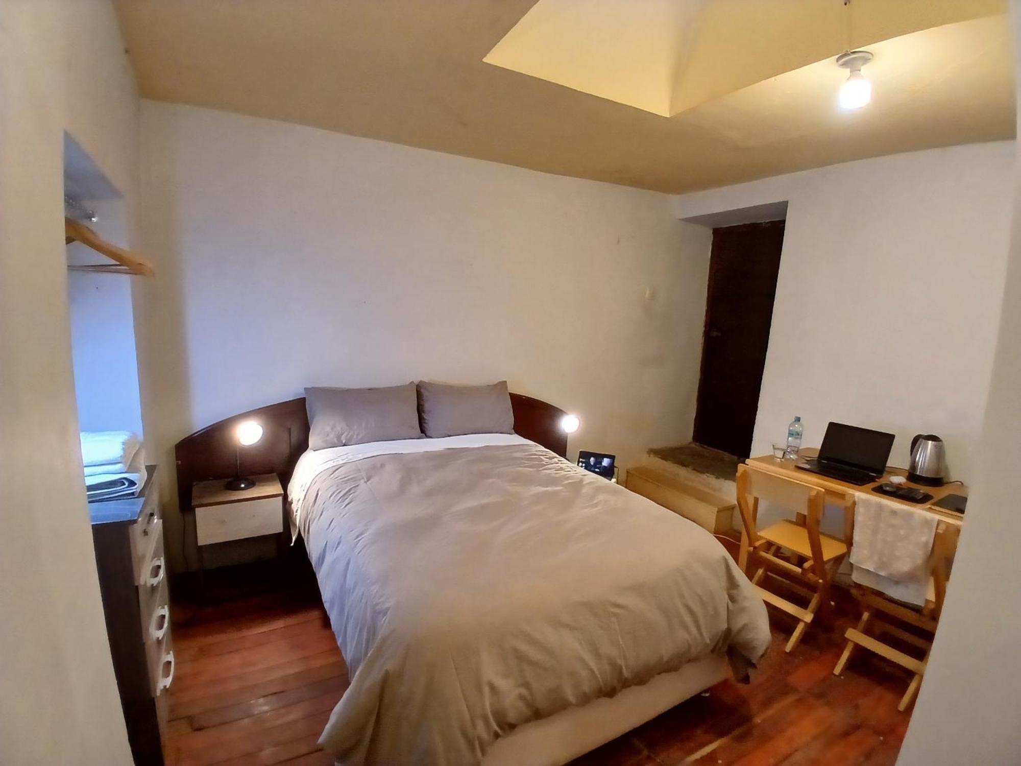 Nh Santorini Guest house