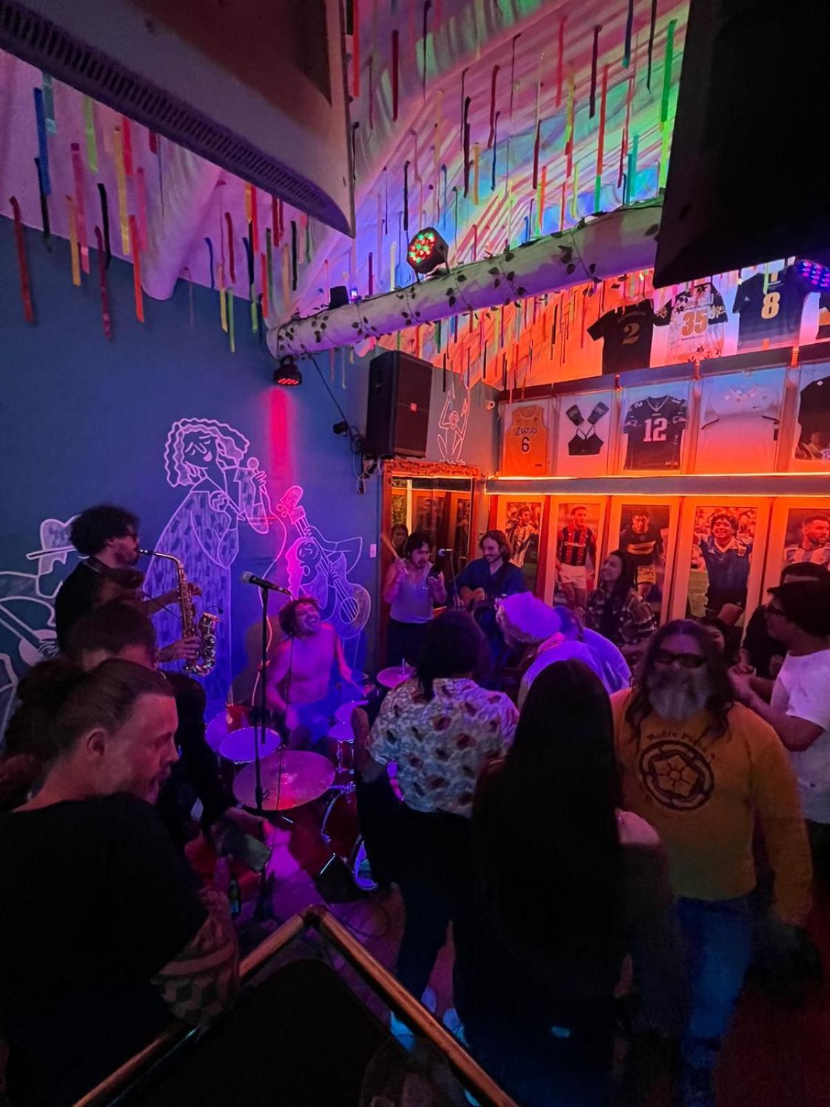 Magar Bar Hostel *